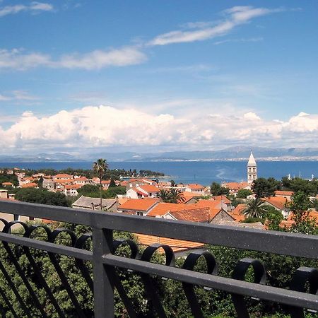Apartments Raic Supetar Εξωτερικό φωτογραφία