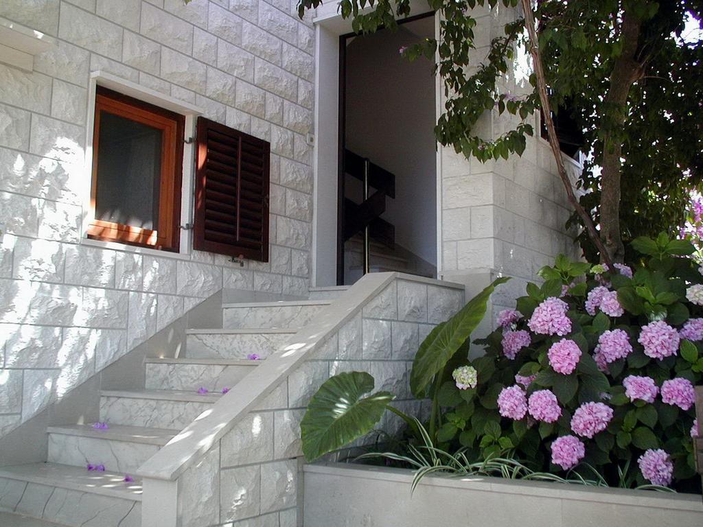 Apartments Raic Supetar Εξωτερικό φωτογραφία
