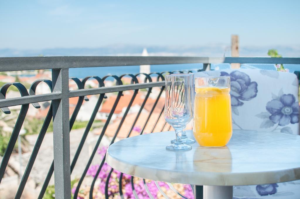 Apartments Raic Supetar Εξωτερικό φωτογραφία