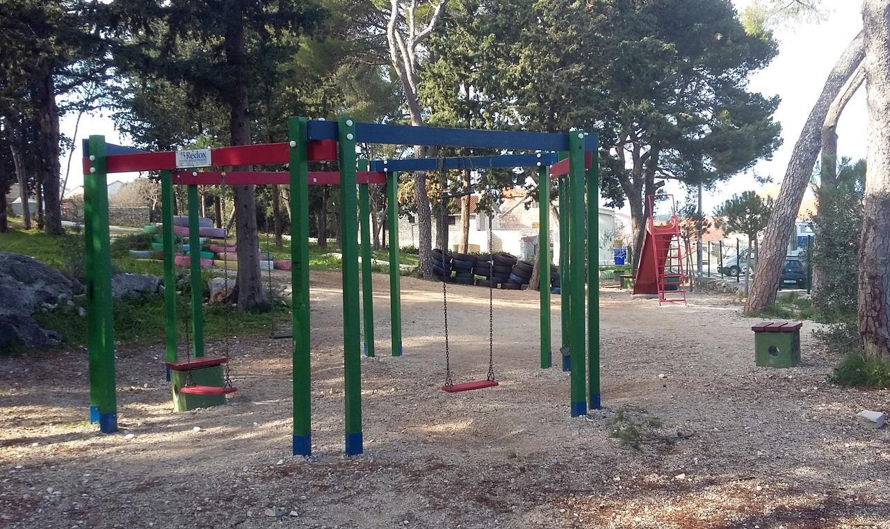 Apartments Raic Supetar Εξωτερικό φωτογραφία
