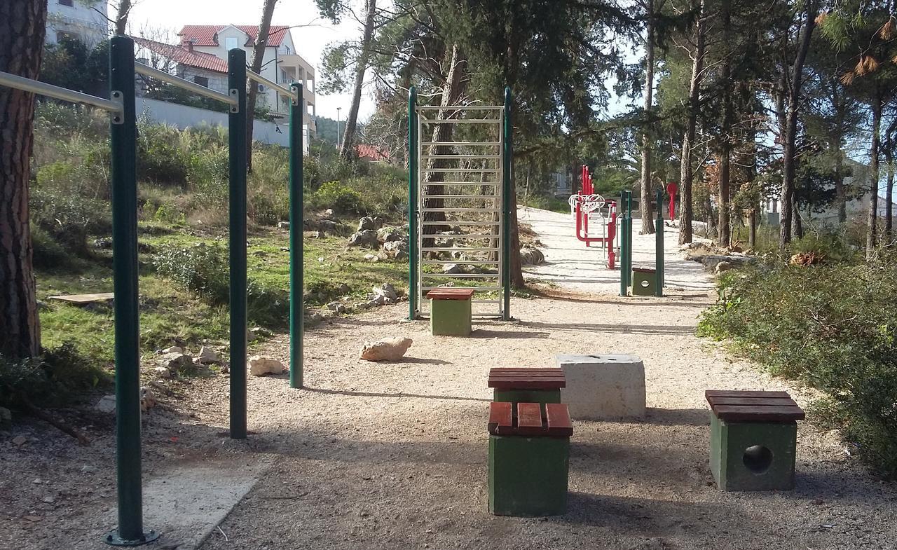 Apartments Raic Supetar Εξωτερικό φωτογραφία