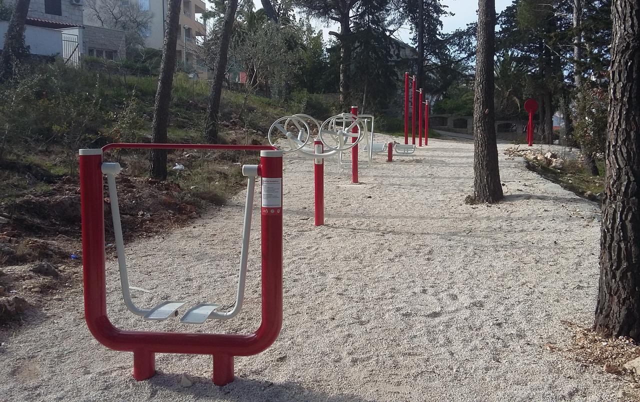 Apartments Raic Supetar Εξωτερικό φωτογραφία